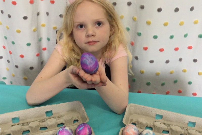 How to Dye Easter Eggs with Cool Whip 