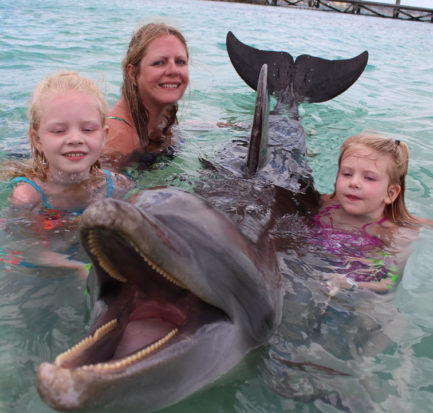 swimming with dolphins bahamas