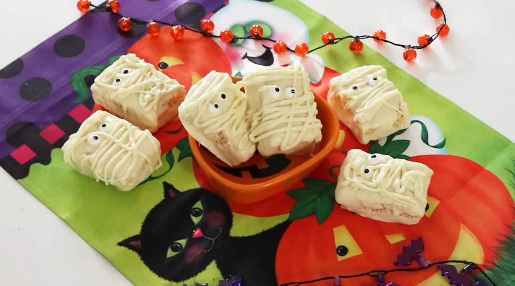 rice krispie treat mummies halloween party